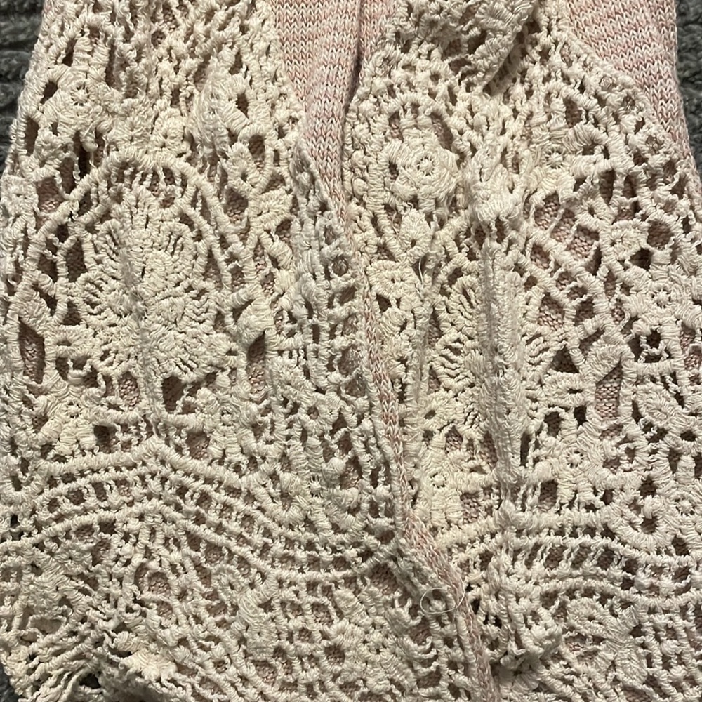 Pink sweater - Picture 2 of 3